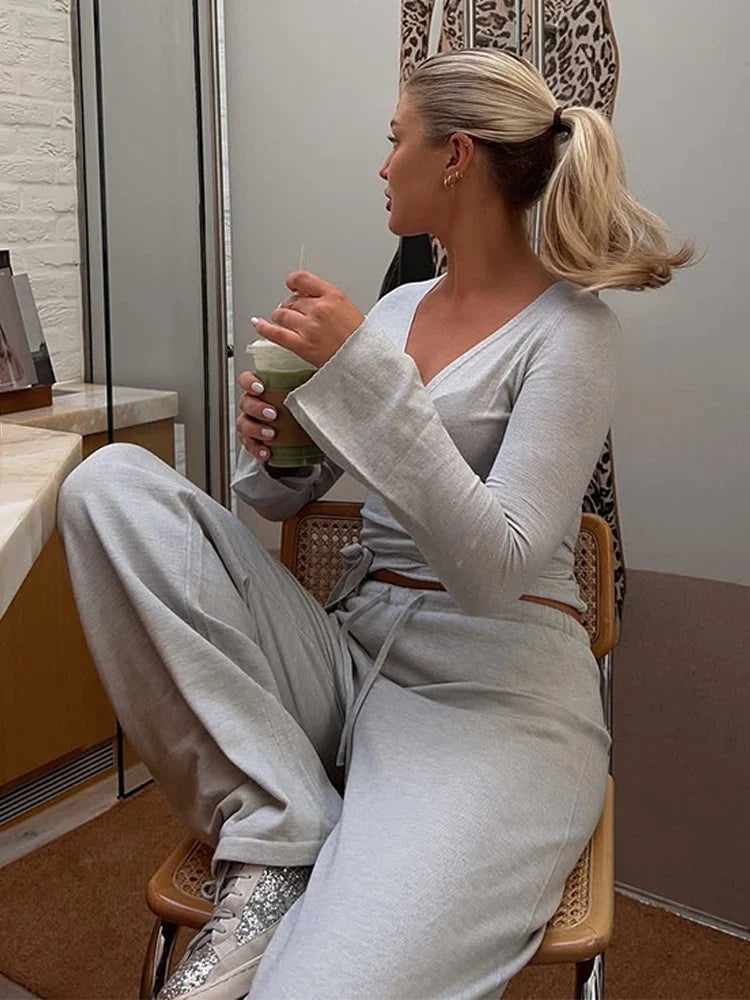 Conjunto de Duas Peças Manga Flare e Calça Solta