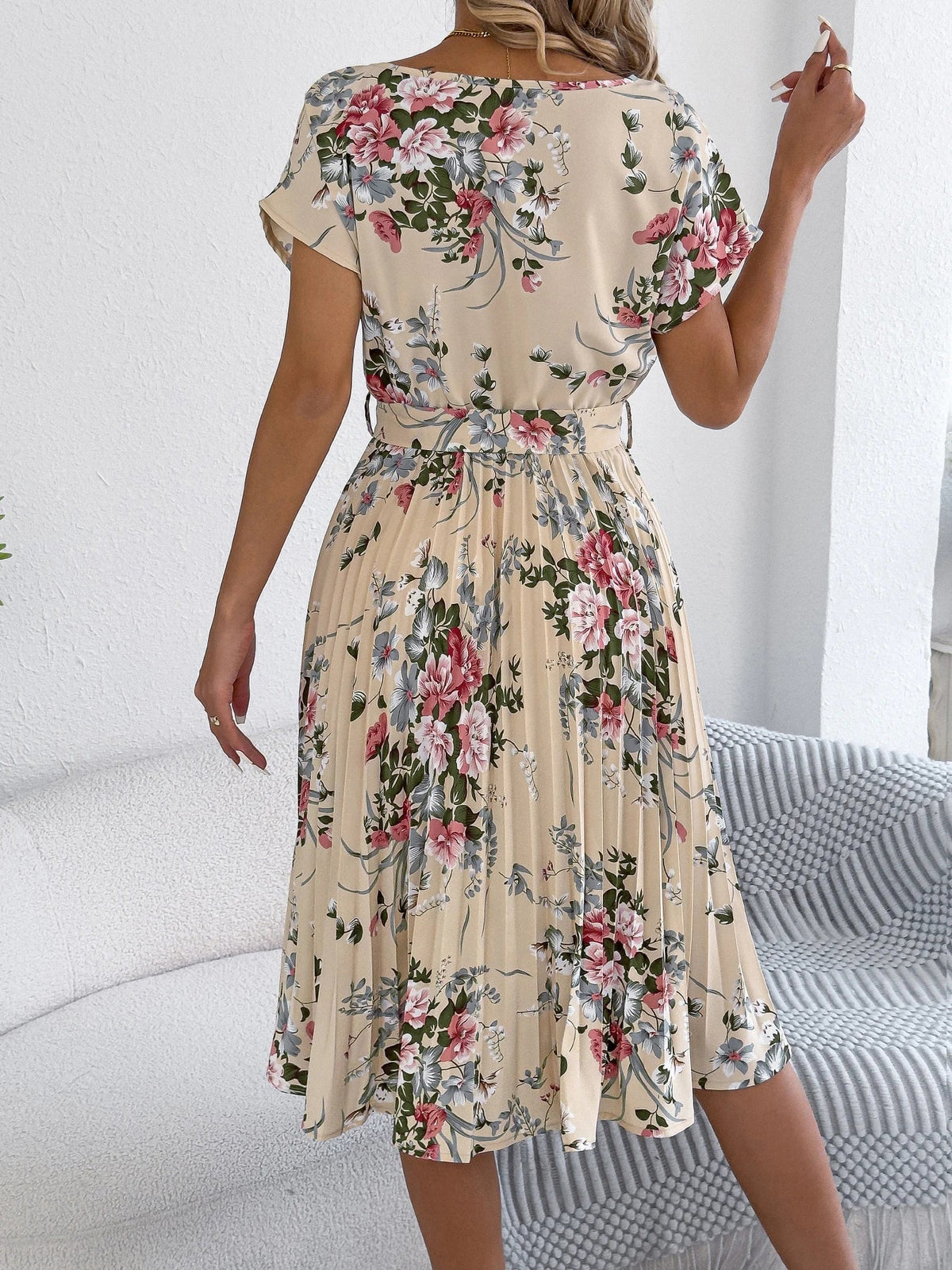 Vestido Plissado Midi Floral