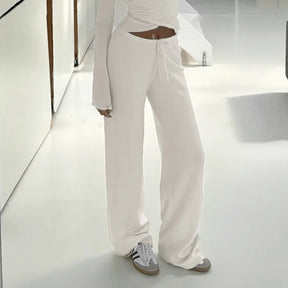 Conjunto de Duas Peças Manga Flare e Calça Solta